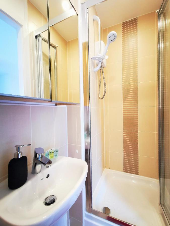 Lovely Holiday Home In Birmingham City Center 3 Bedrooms House By Hf Group Extérieur photo